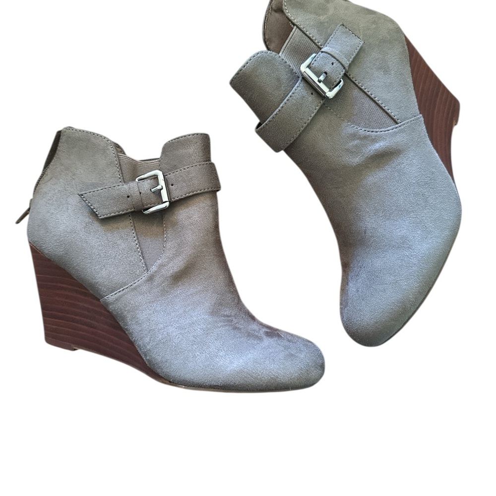 Report Boots Womens 7 Gerard Wedge Ankle Booties Gray Suede Buckle Back Zip